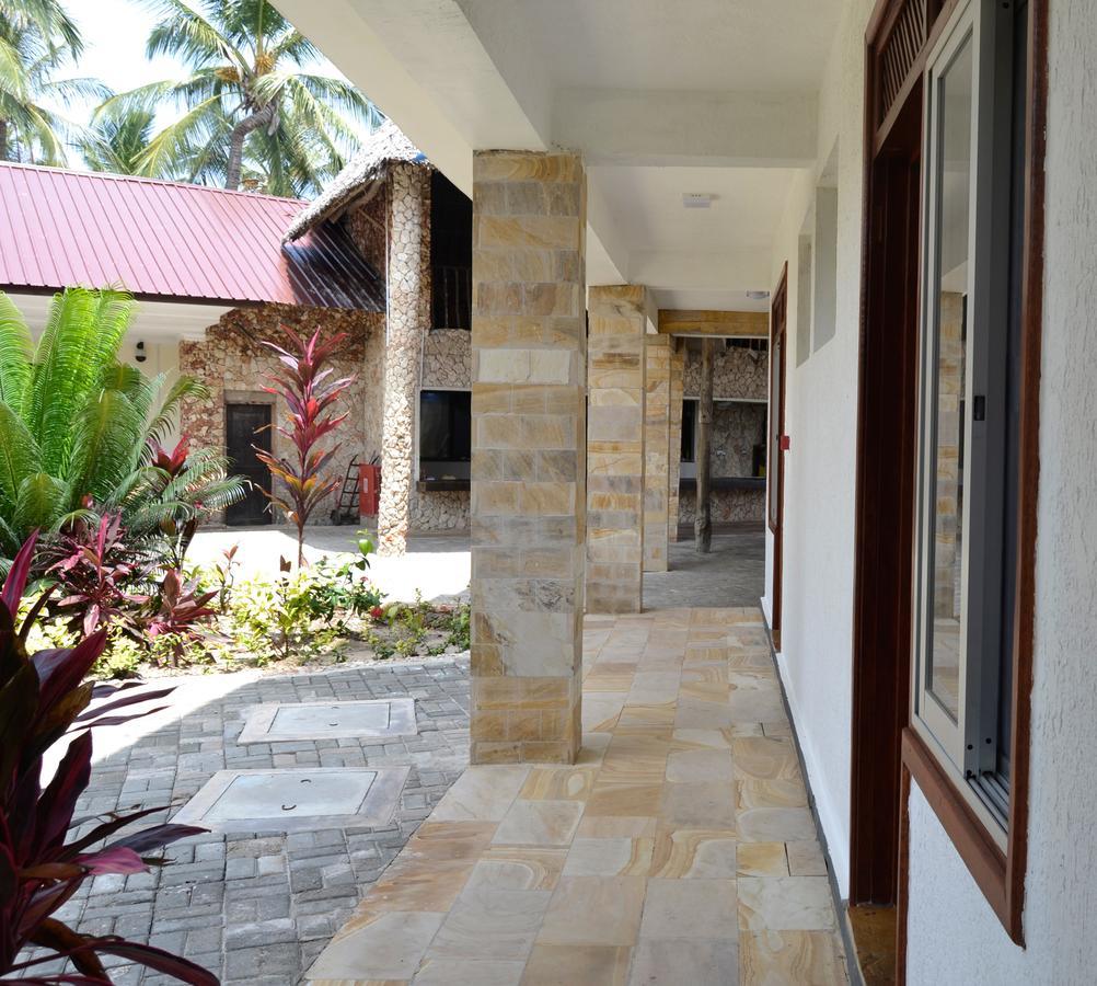 Serene Beach Resort ดาร์เอสซาลาม ภายนอก รูปภาพ